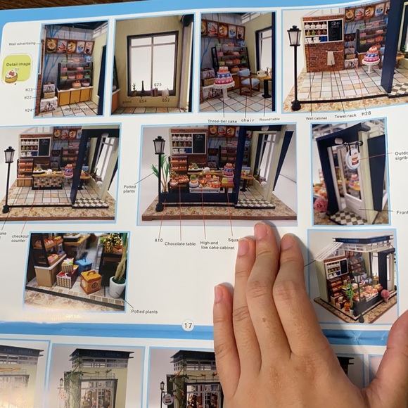 Bakery miniature dollhouse DIY kit with dust cover - Picture 6 of 6